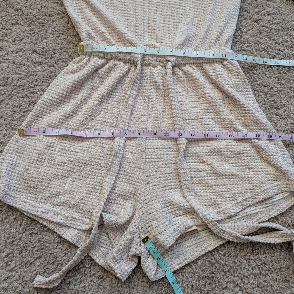 Saints+Secrets Beige Waffle Knit Bell Sleeve Tie Waist Romper Size XS - Picture 9 of 9